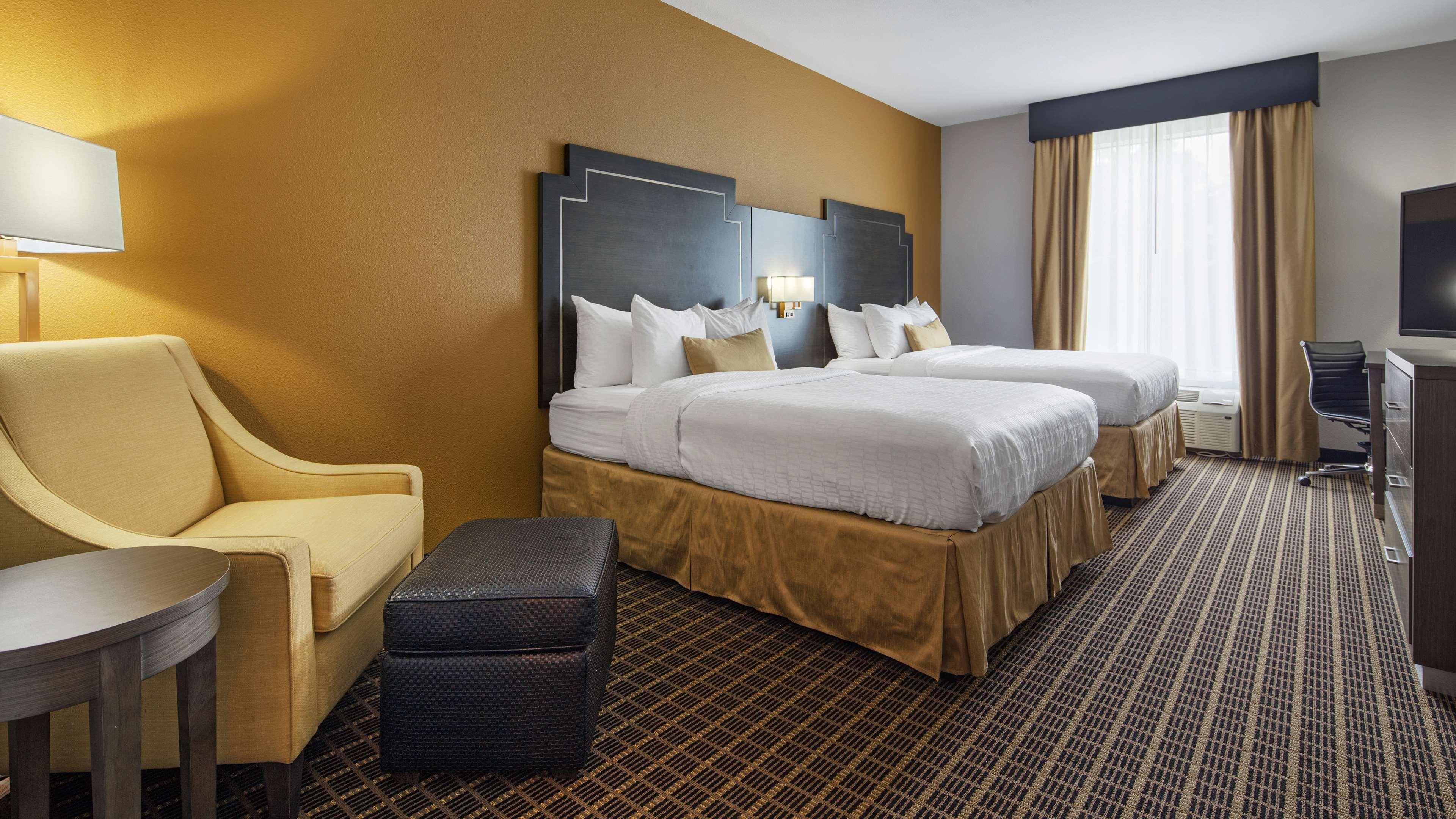 Best Western Plus Regency Park Walker Exteriér fotografie