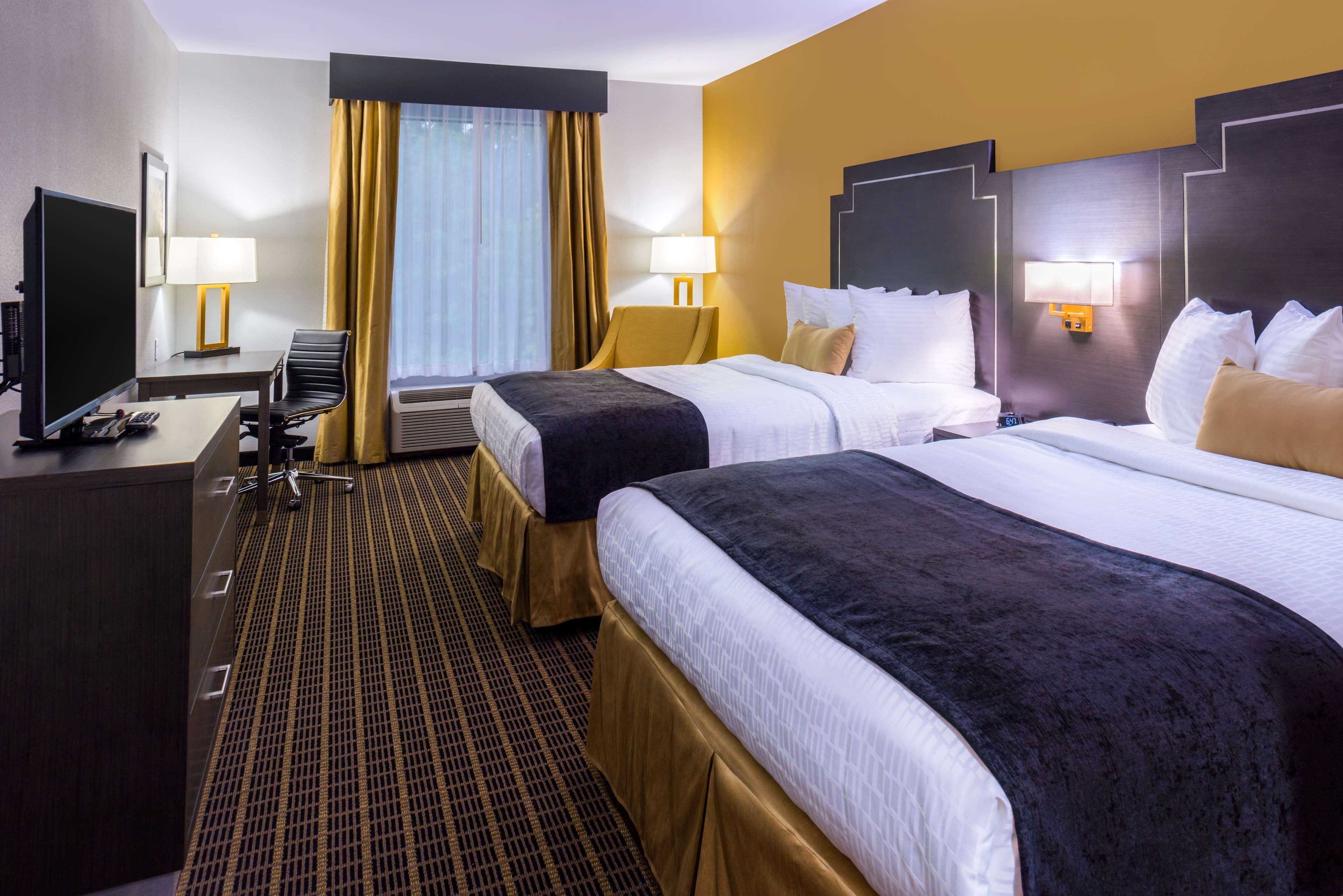 Best Western Plus Regency Park Walker Exteriér fotografie