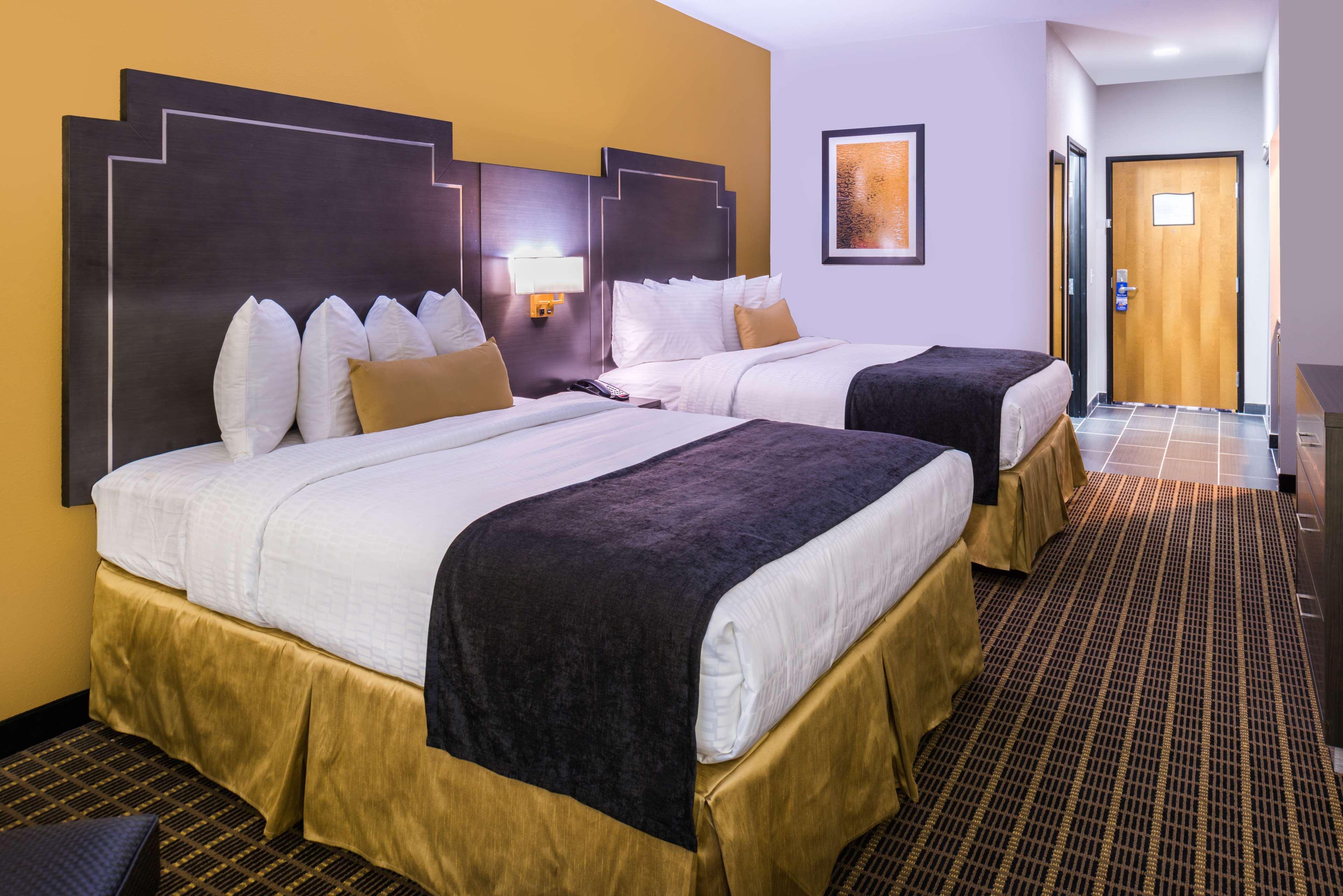 Best Western Plus Regency Park Walker Exteriér fotografie