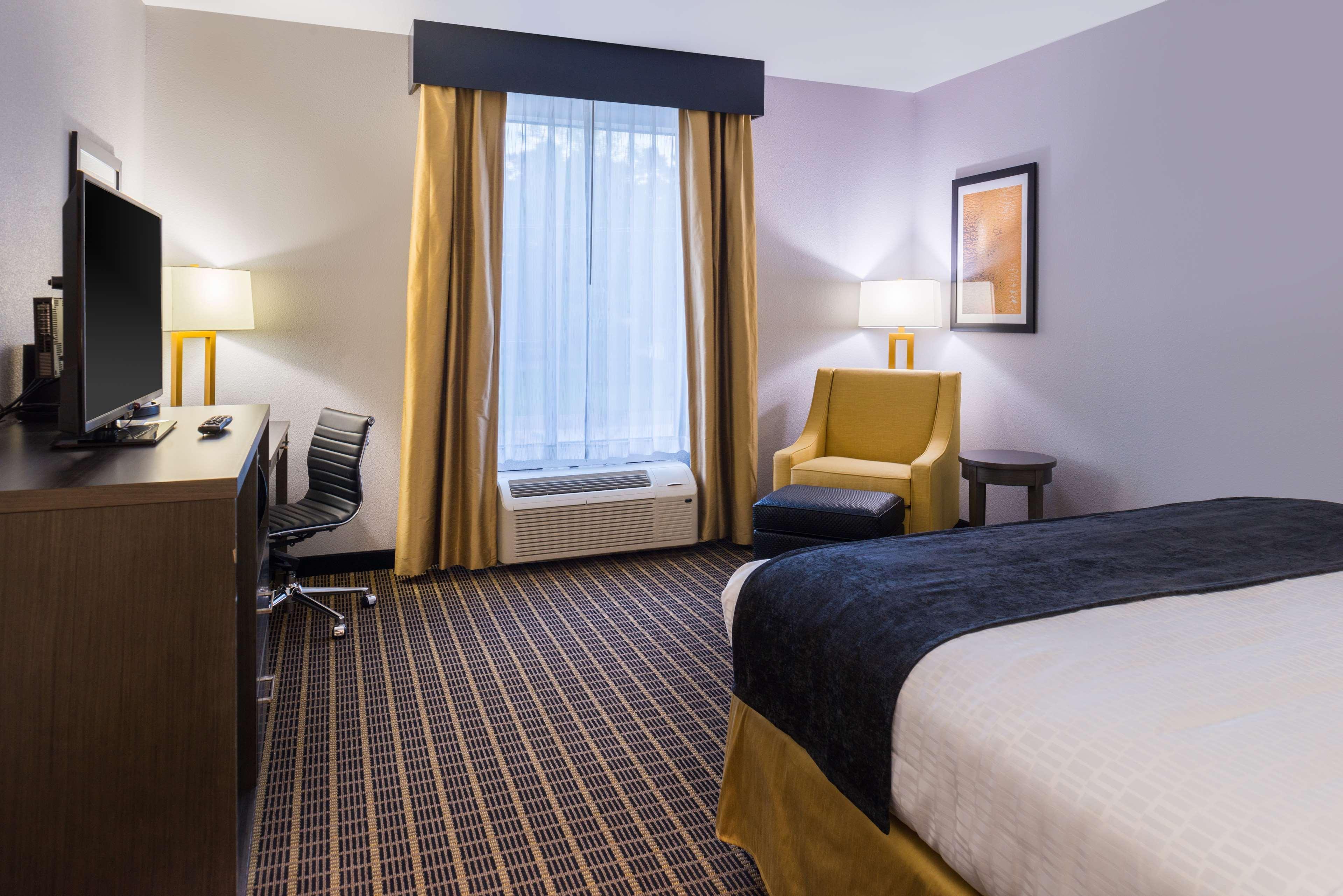Best Western Plus Regency Park Walker Exteriér fotografie