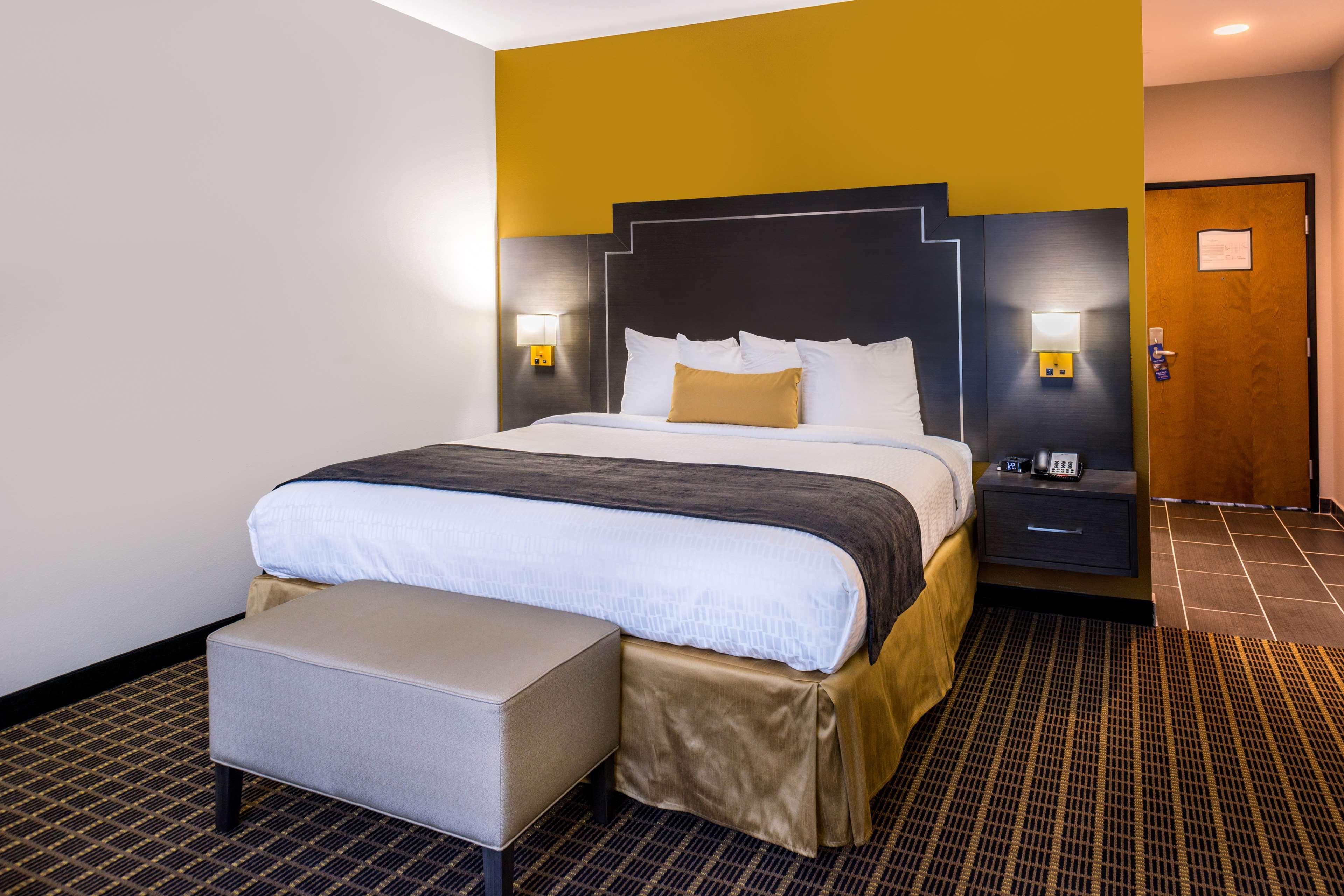Best Western Plus Regency Park Walker Exteriér fotografie