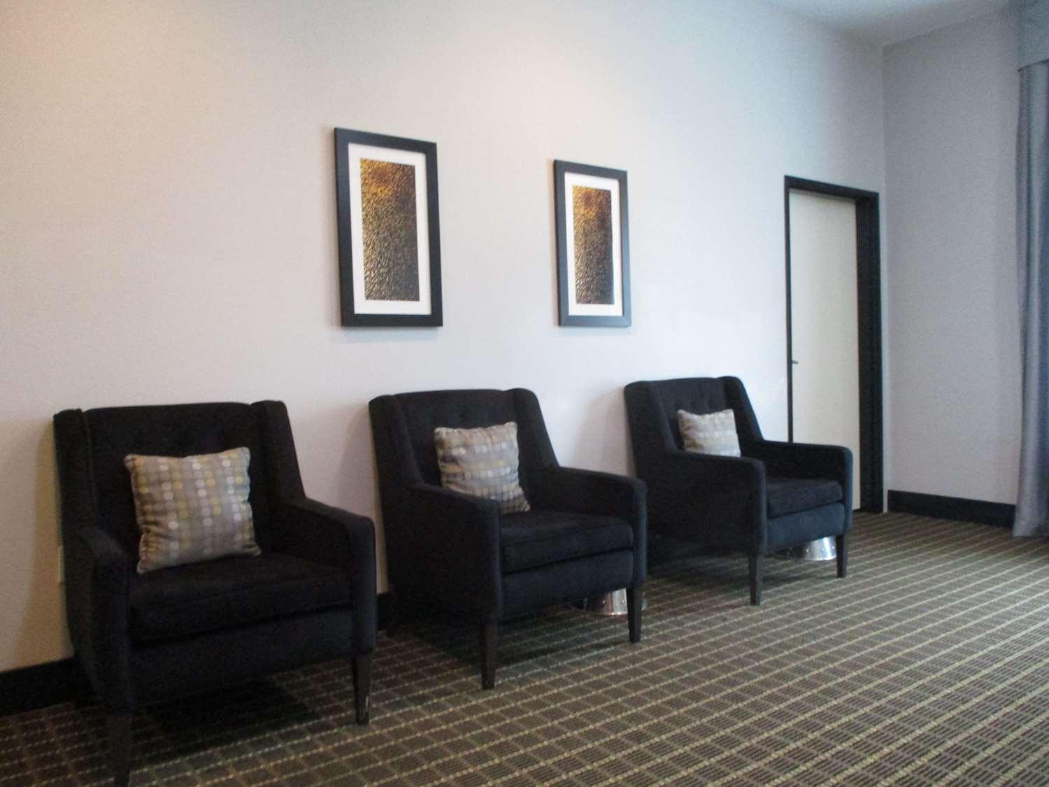 Best Western Plus Regency Park Walker Exteriér fotografie