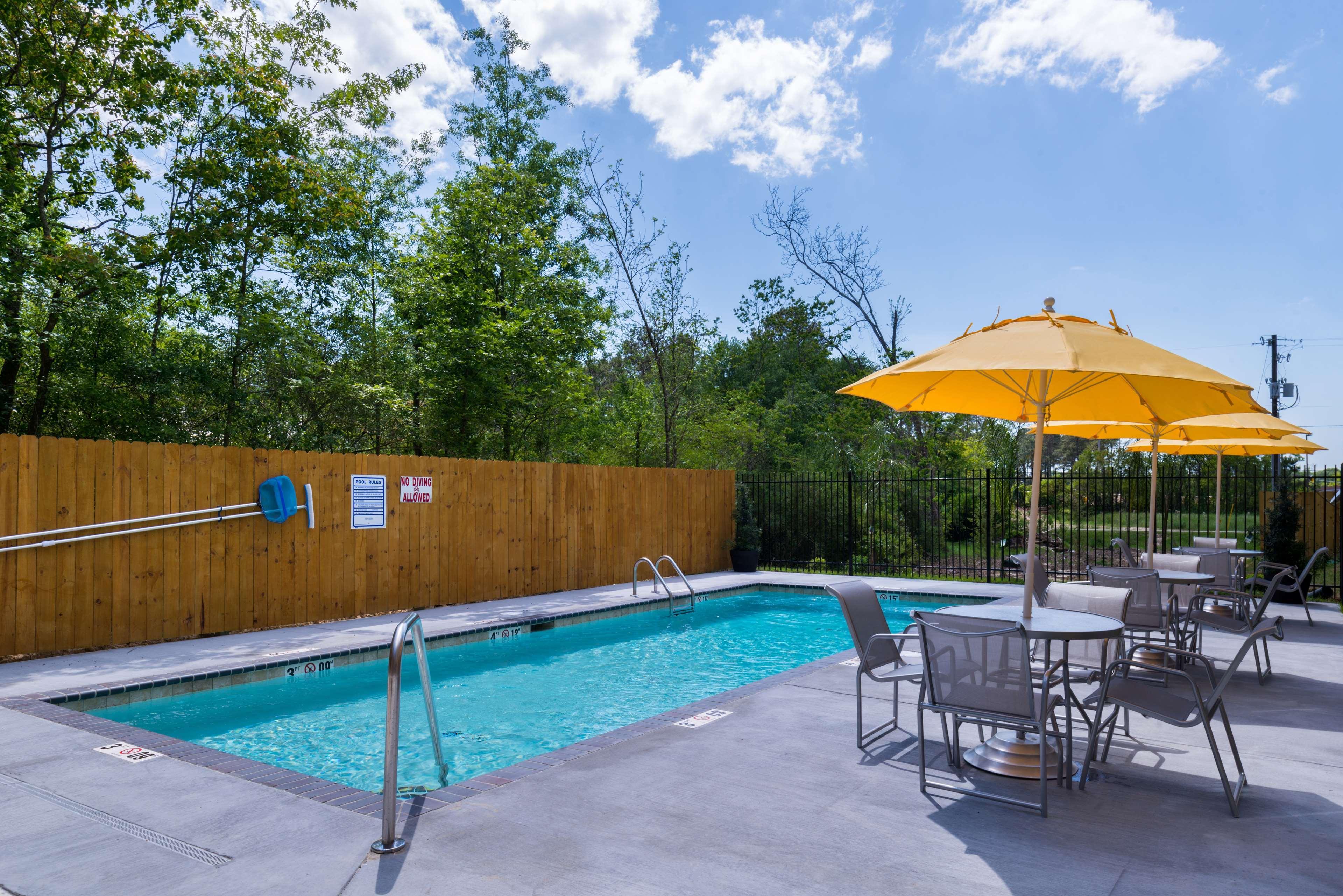 Best Western Plus Regency Park Walker Exteriér fotografie