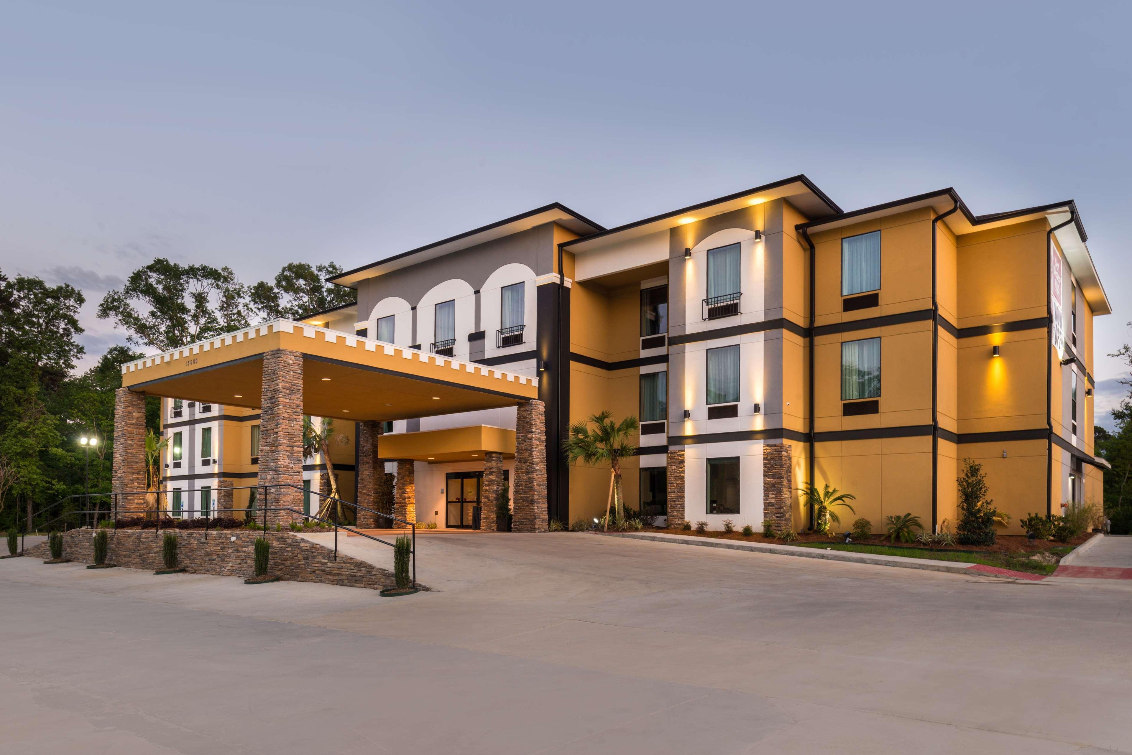 Best Western Plus Regency Park Walker Exteriér fotografie